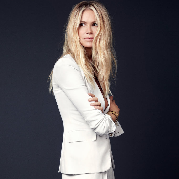 Elle Macpherson Makes Her Own Nut Milk